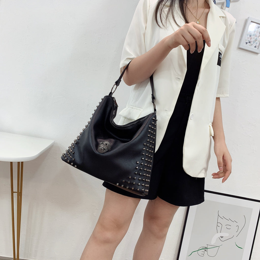 Light Soft Leather One Shoulder Shopping Bag