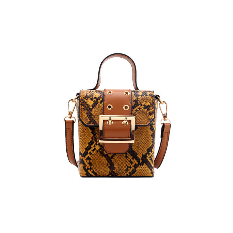 Fashion snake pattern hand bag