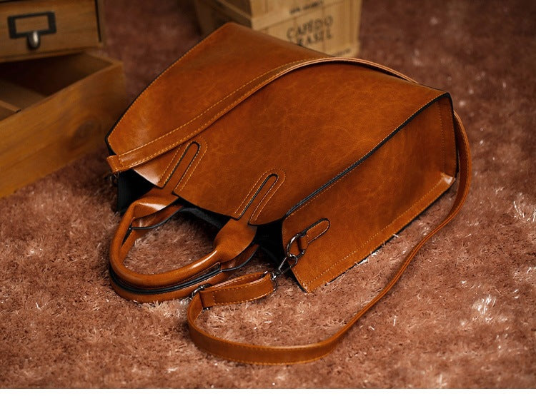 Simple leather versatile one-shoulder messenger bag