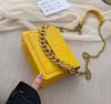 One-shoulder fashion chain portable small square bag