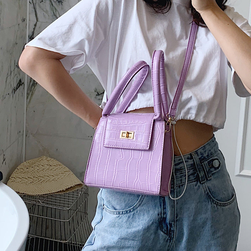 Fashionable crossbody bag