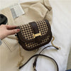 Fashion Chain Crossbody Bag All-Match Ins Woolen Saddle Bag