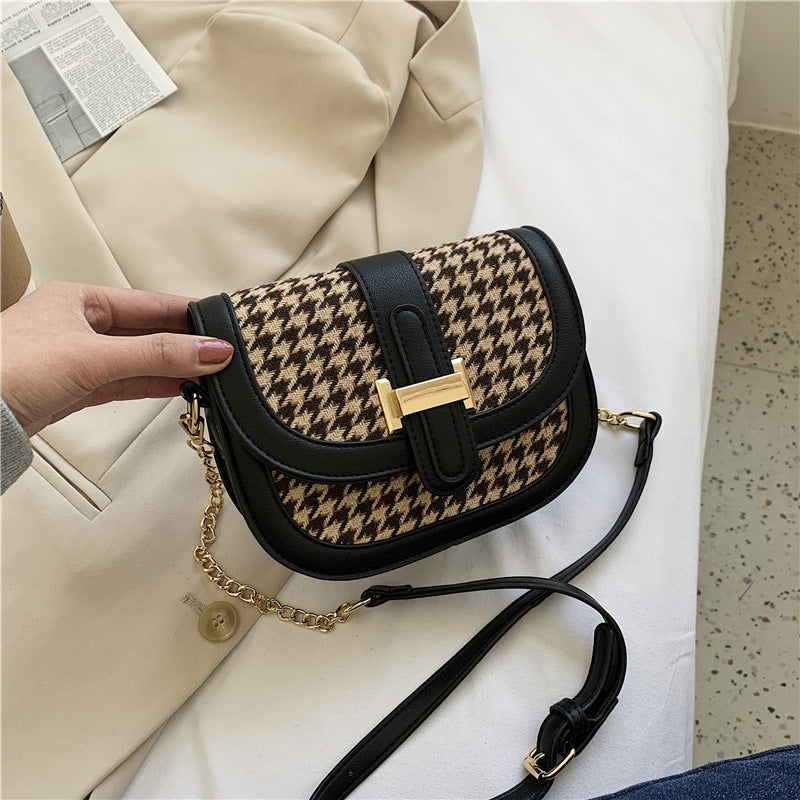 Fashion Chain Crossbody Bag All-Match Ins Woolen Saddle Bag