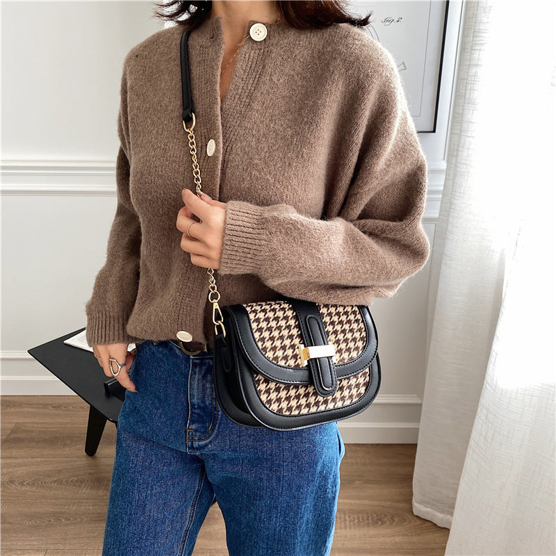 Fashion Chain Crossbody Bag All-Match Ins Woolen Saddle Bag