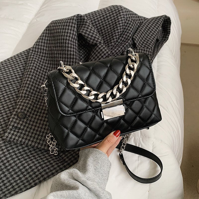 Fashion Casual Messenger Chain Portable Small Square Bag