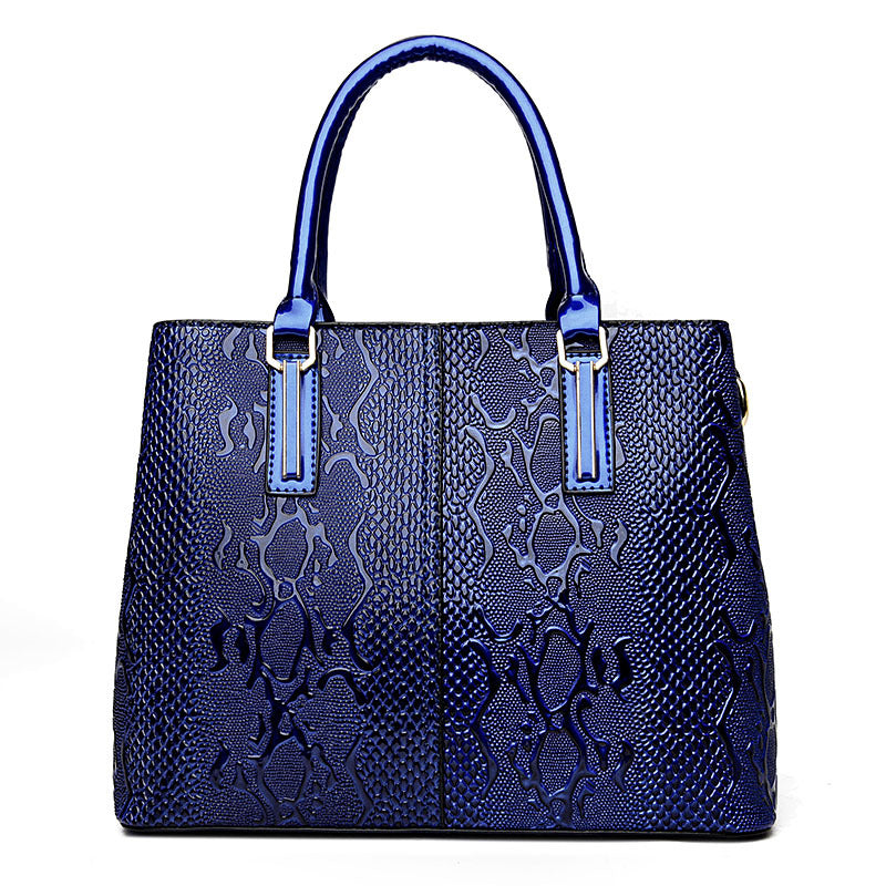 Ladies Handbag In Patent Leather Snake Print