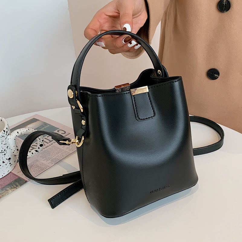 Simple One-shoulder Messenger Handbag