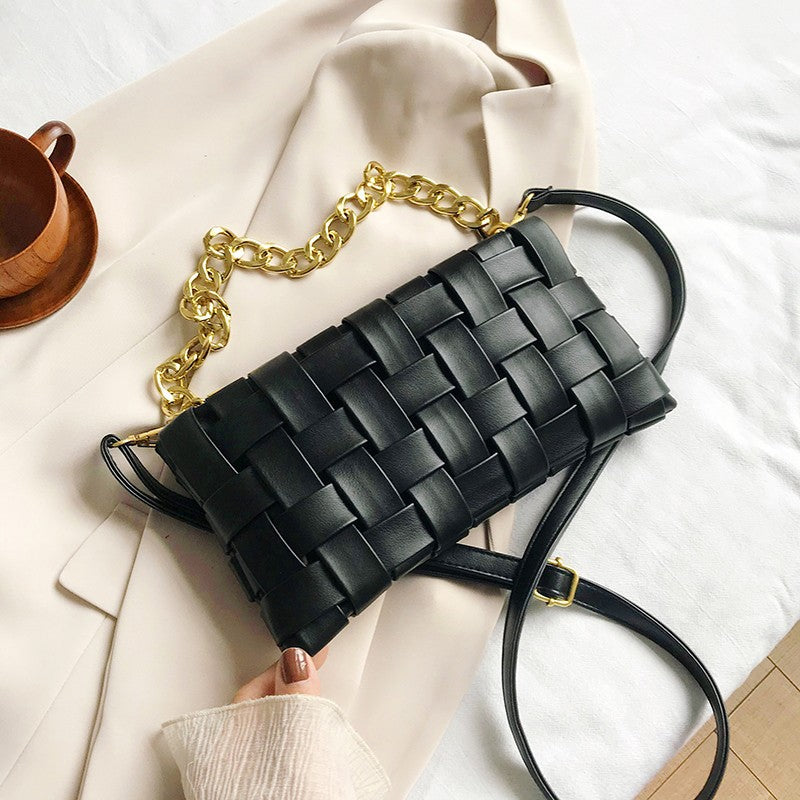 Trendy and Versatile One-shoulder Armpit Bag