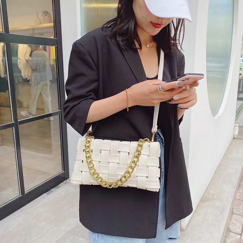 Trendy and Versatile One-shoulder Armpit Bag
