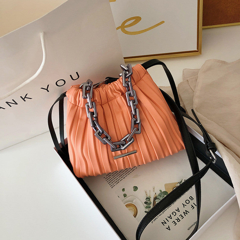 Portable Chain Bag, Pleated Drawstring Bucket Bag, Fashionable