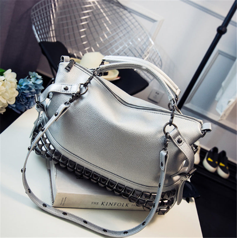 Shoulder Bag Female Large-Capacity Female Bag Pu Leather Wild Crossbody Portable Female Bag Rivet Retro Big Bag