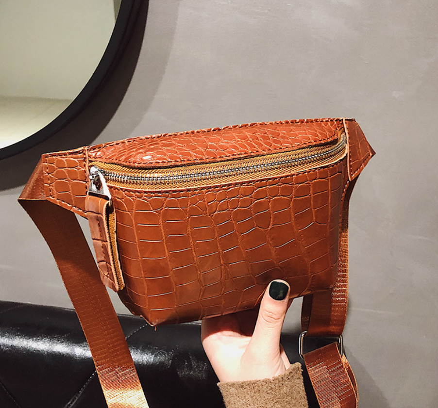 Leather grain crossbody shoulder bag