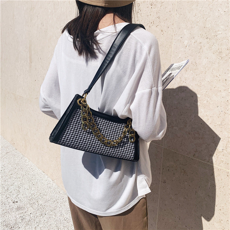 Fashion texture chain shoulder bag Western style all-match underarm bag