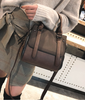 Bag female 2021 new bucket bag fashion retro handbag Korean version of the shoulder bag autumn and winter wild Messenger bag