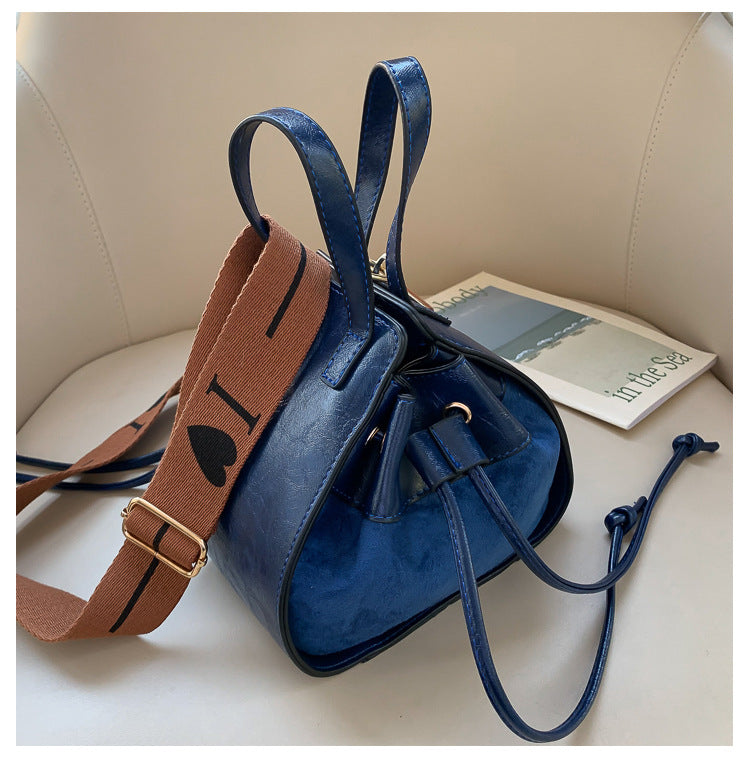 Hong Kong style vintage bucket bag