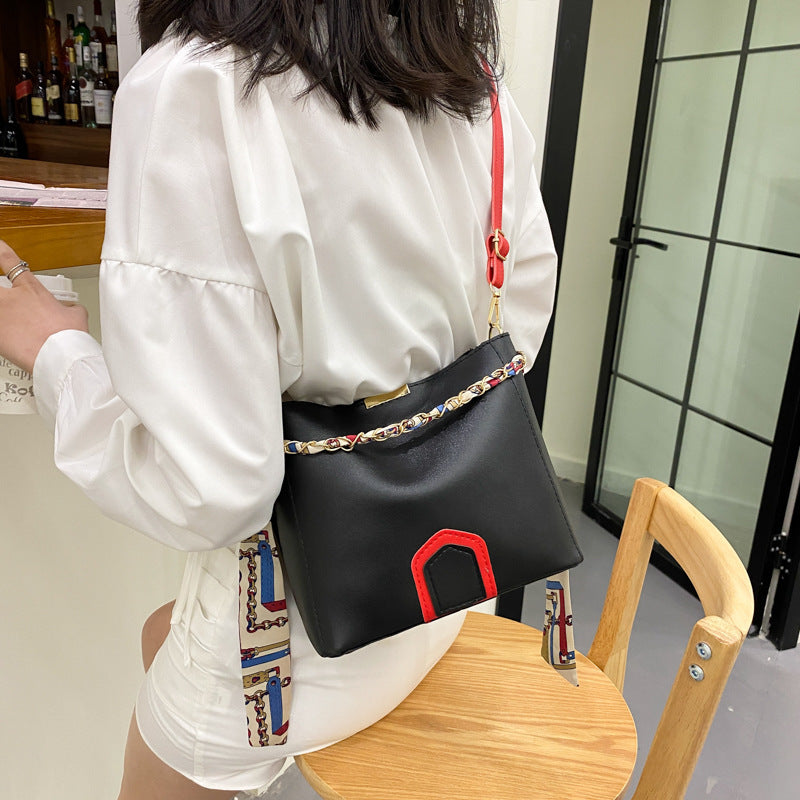 Women's Fashion Western Style Messenger Bucket Bag