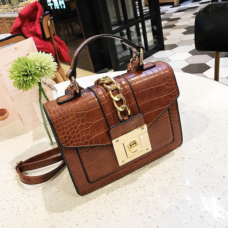 The new wave of Korean version of the wild messenger shoulder shoulder stone grain small square bag