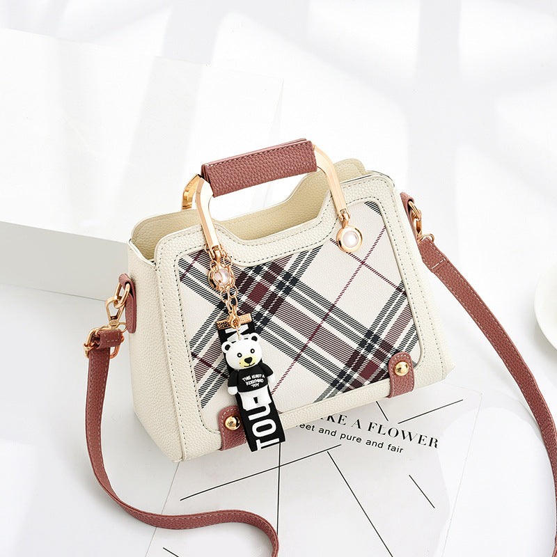 Large capacity crossbody bag