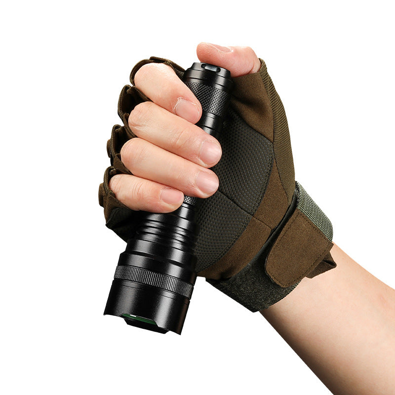 Rechargeable flashlight