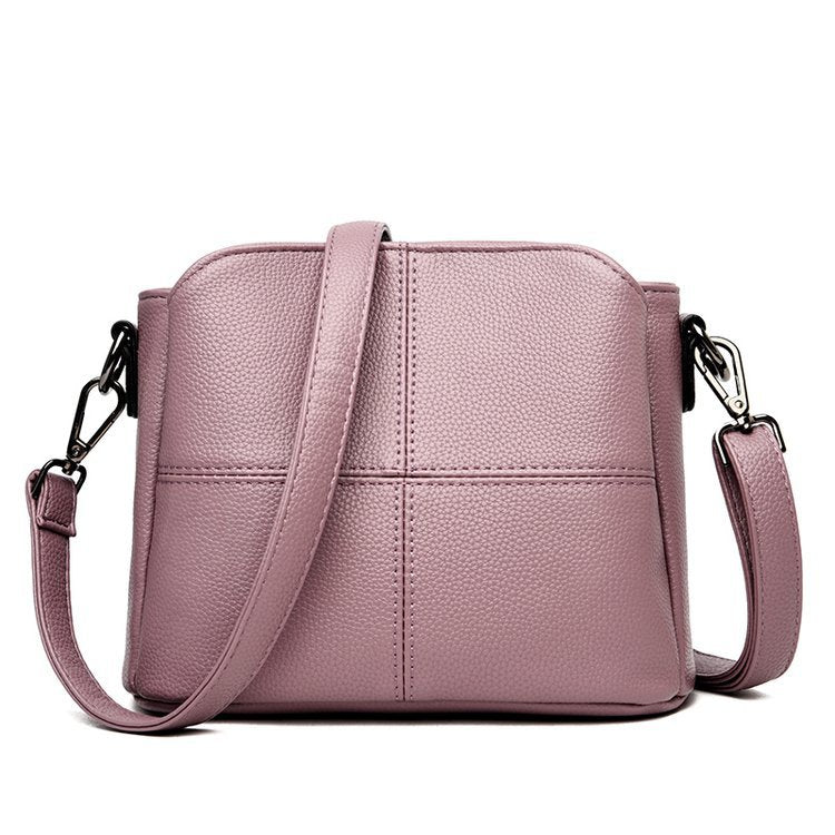 Large Capacity Simple And Stylish Commuter Bag