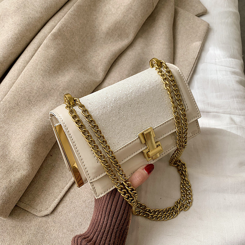 Chain shoulder bag