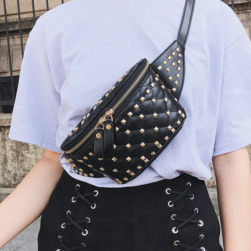 Studded rhombic pocket