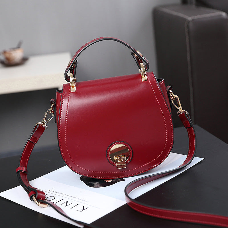 The 2021 New South Korean fashion handbag Mini Shoulder bag bag ladies handbag on behalf of a pig