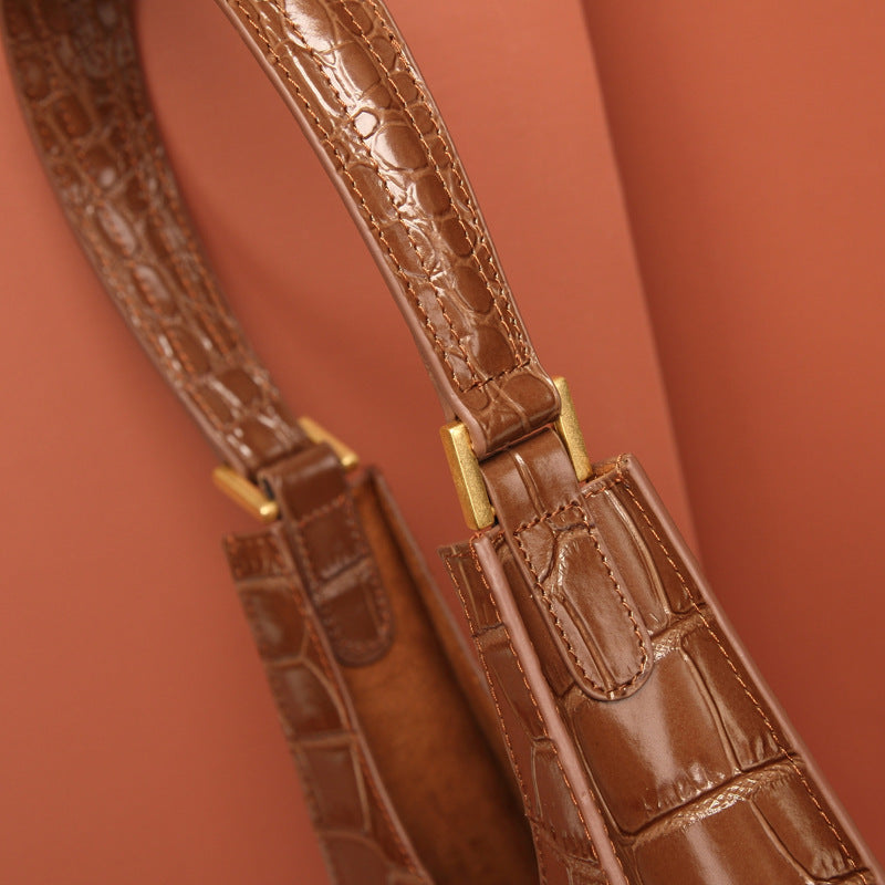 Vintage one-shoulder clutch