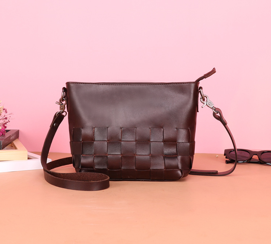 Retro fashion ladies shoulder bag
