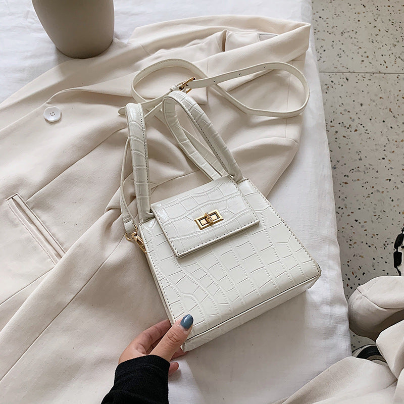 Fashionable crossbody bag