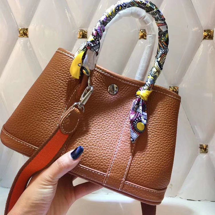 Ladies lychee pattern leather bag
