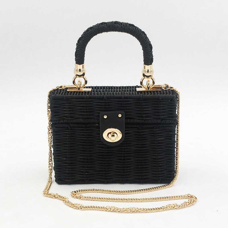 Xiaoxiangfeng spot messenger straw bag