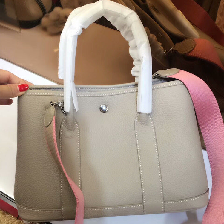 Ladies lychee pattern leather bag