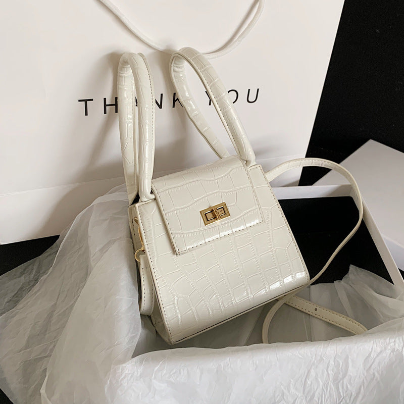 Fashionable crossbody bag