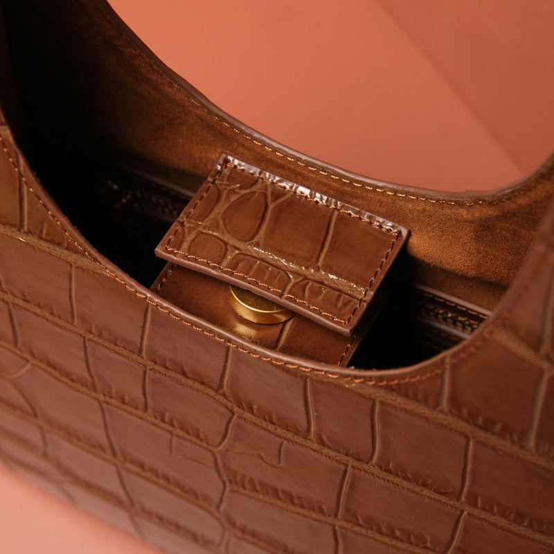 Vintage one-shoulder clutch