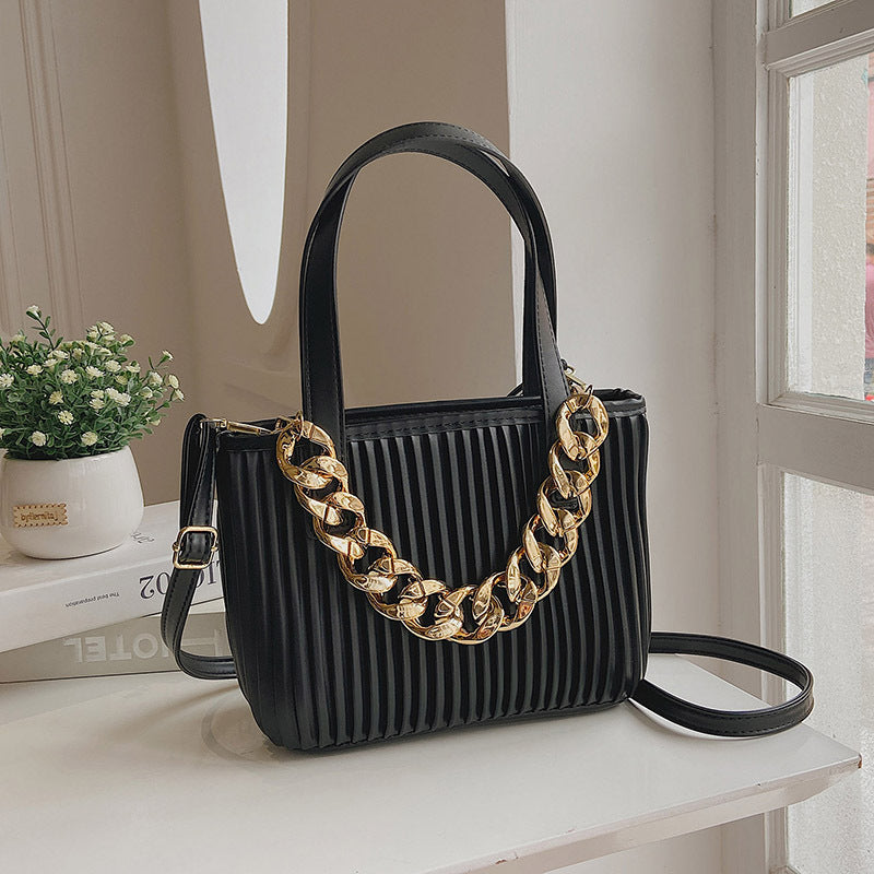 Pleated Handbag Chain Embellished One-Shoulder Span