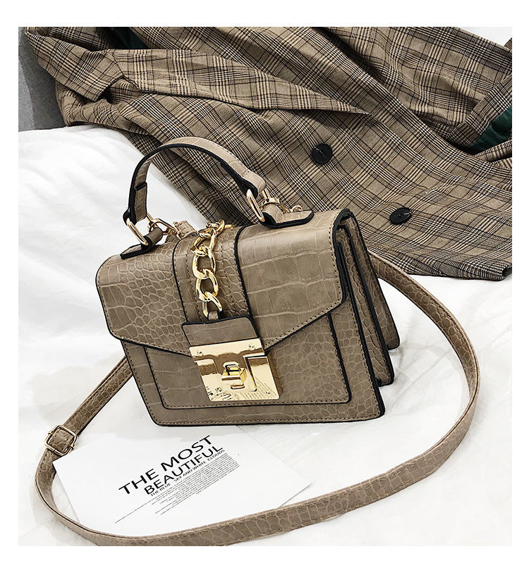 The new wave of Korean version of the wild messenger shoulder shoulder stone grain small square bag