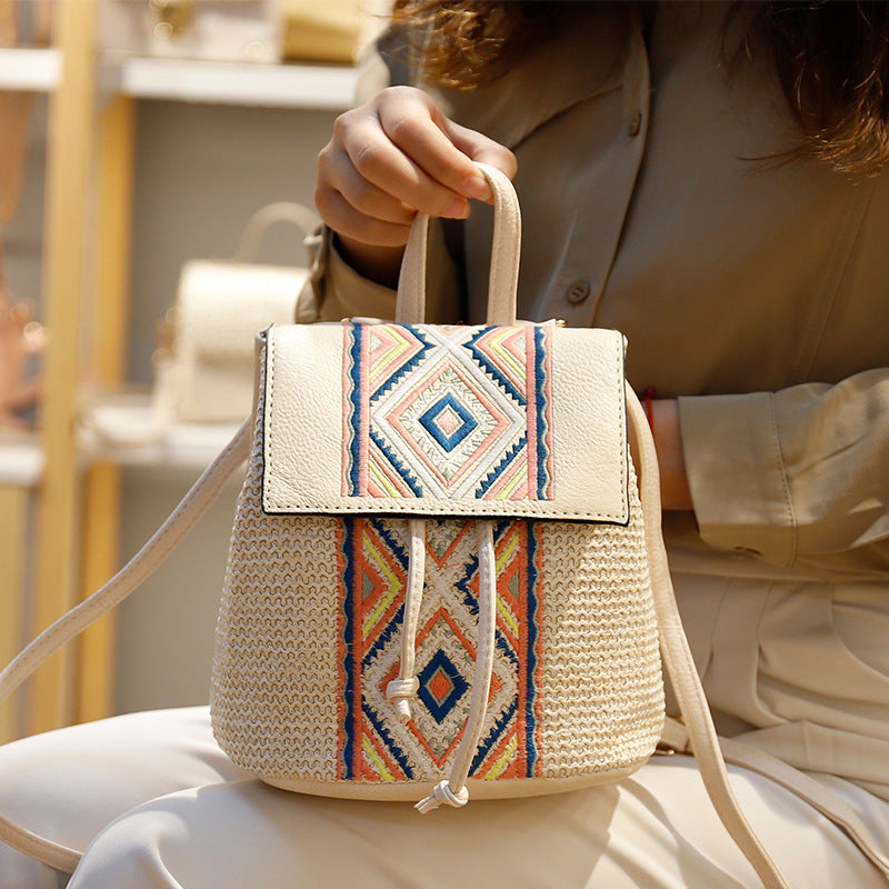 Women's Woven Diamond Shoulder Bag