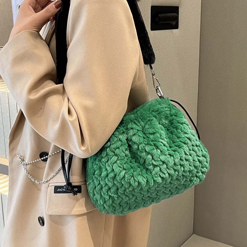 Fashionable Plush Cross Body Bag A Single Shoulder Bucket