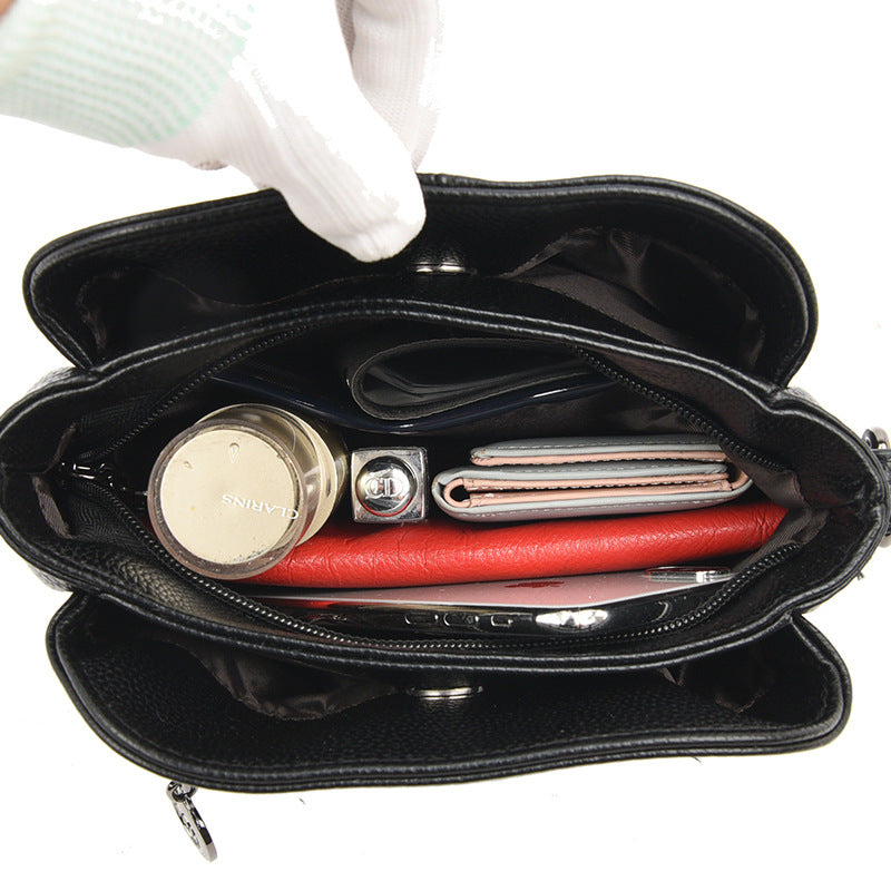 Large Capacity Simple And Stylish Commuter Bag