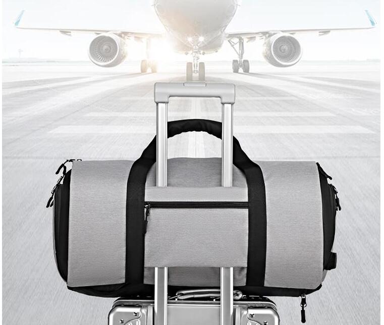 Large-capacity travel bag