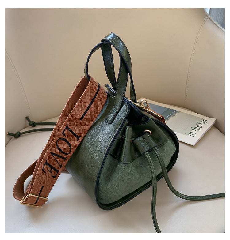 Hong Kong style vintage bucket bag