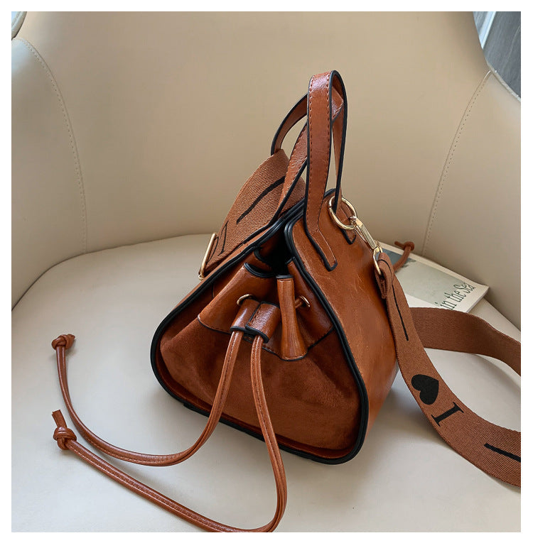 Hong Kong style vintage bucket bag