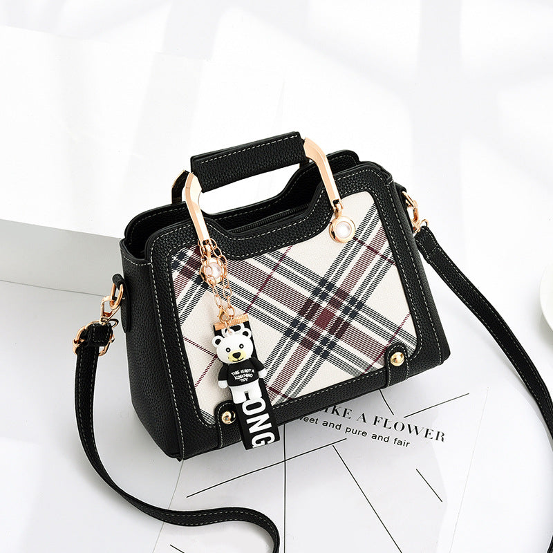 Large capacity crossbody bag