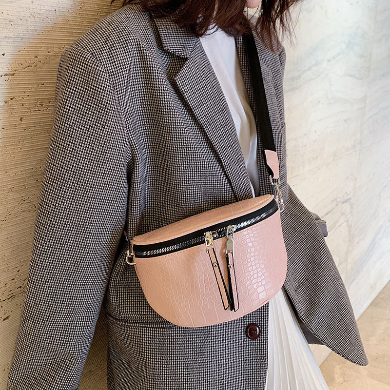 Rivet Soft Leather Fashion Saddle Bag Crossbody Belt