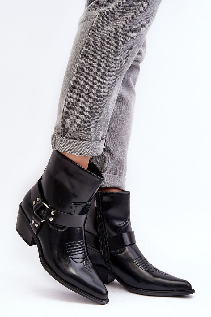 Heel boots Step in style