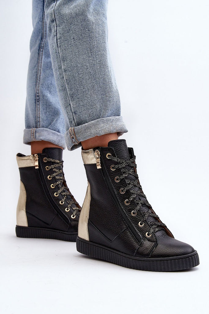 Wedge heel sneakers Step in style