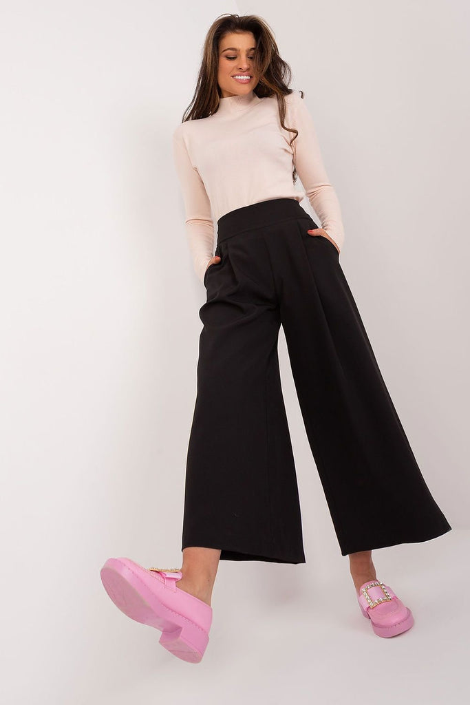 Women trousers Italy Moda