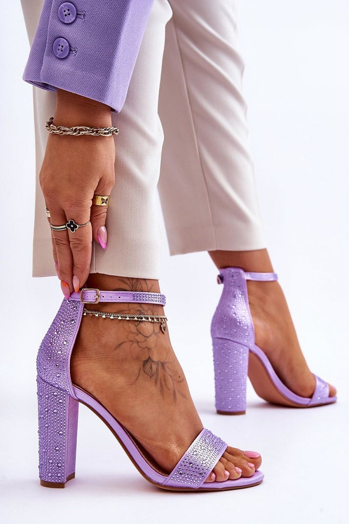 Heel sandals Step in style