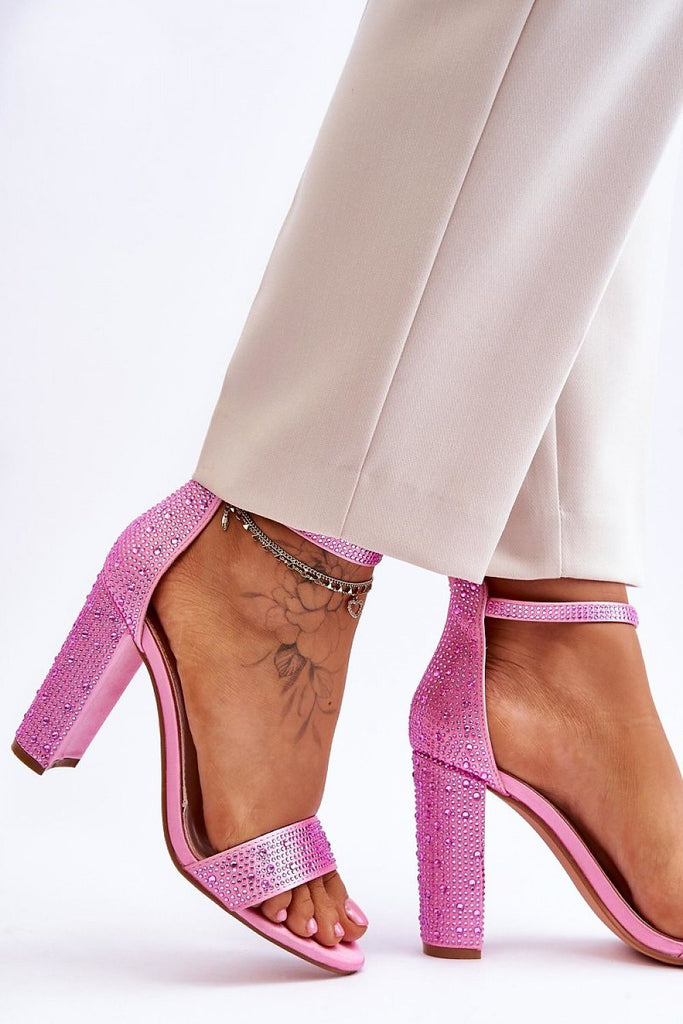 Heel sandals Step in style